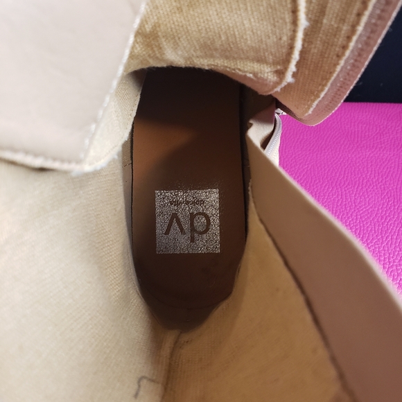 Dolce Vita DV 'Madey' Lug Sole Combat Boots - Women's size 7. 5 - Picture 8 of 9